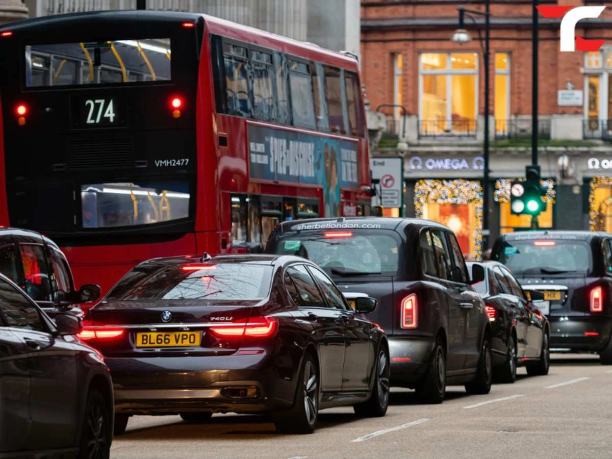 Beat London Traffic with Live TfL JamCams Updates